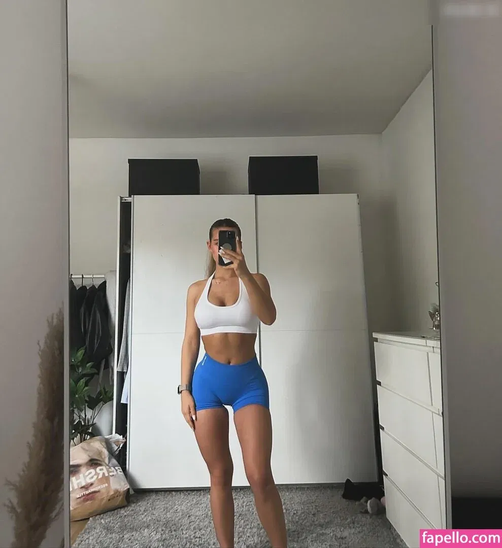 Lilly Solterbeck Onlyfans Photo Gallery 