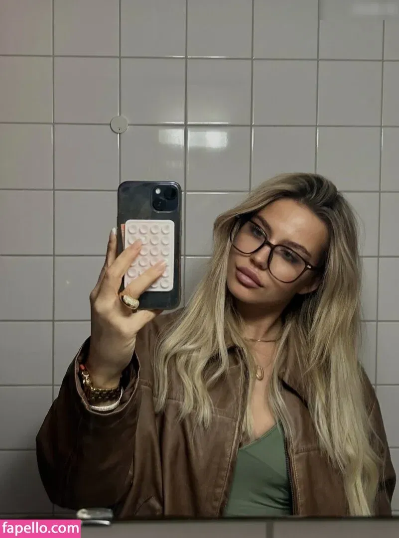 Lilly Solterbeck Onlyfans Photo Gallery 