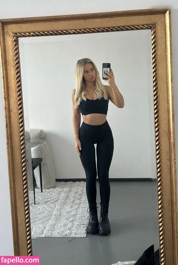 Lilly Solterbeck Onlyfans Photo Gallery 