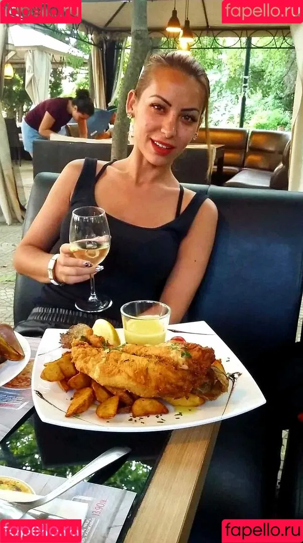 Marinela Adalbertova Onlyfans Photo Gallery 