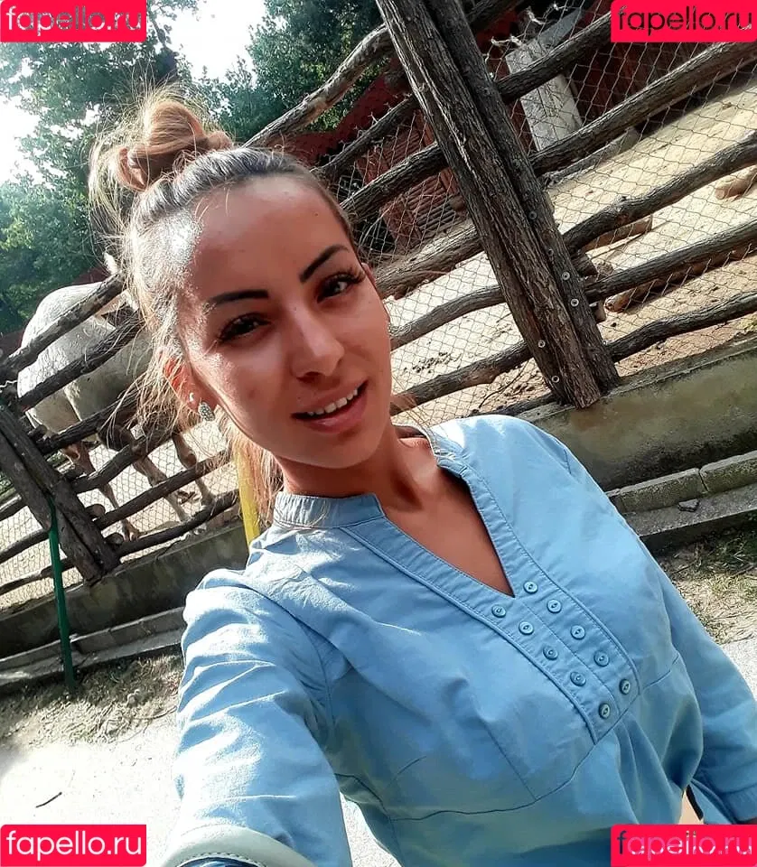 Marinela Adalbertova Onlyfans Photo Gallery 