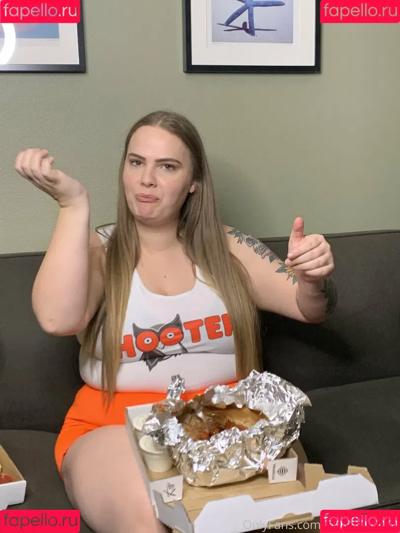 burstingbabe Onlyfans Photo Gallery 