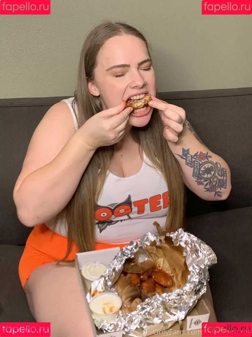 burstingbabe Onlyfans Photo Gallery 