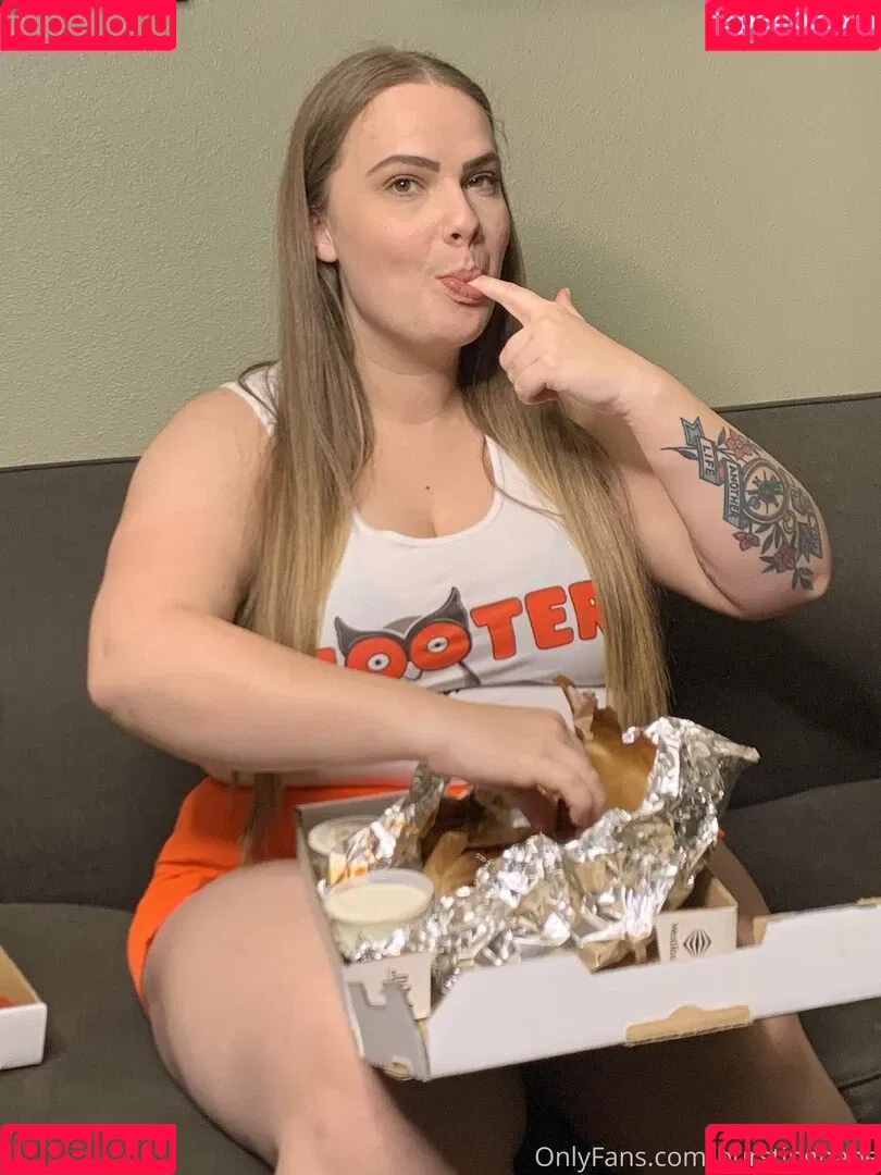 burstingbabe Onlyfans Photo Gallery 