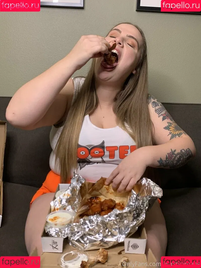 burstingbabe Onlyfans Photo Gallery 