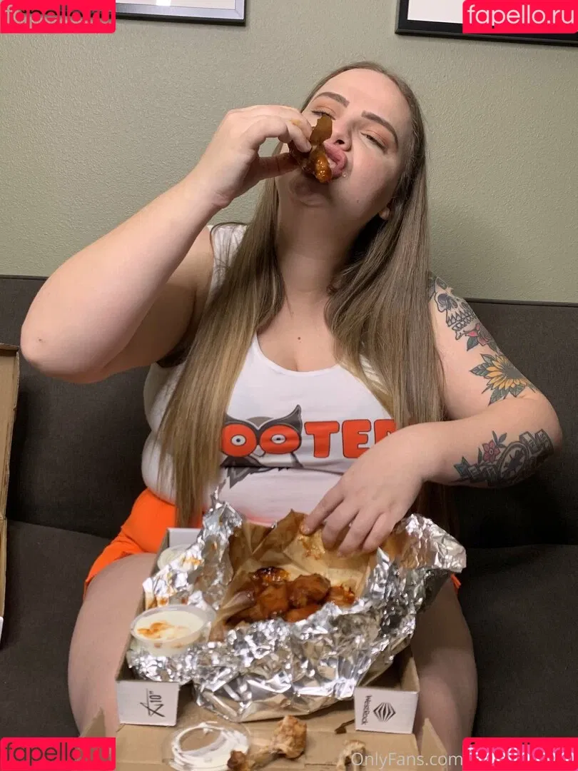 burstingbabe Onlyfans Photo Gallery 