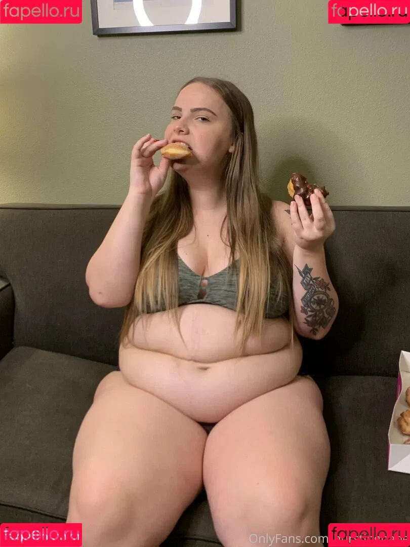 burstingbabe Onlyfans Photo Gallery 