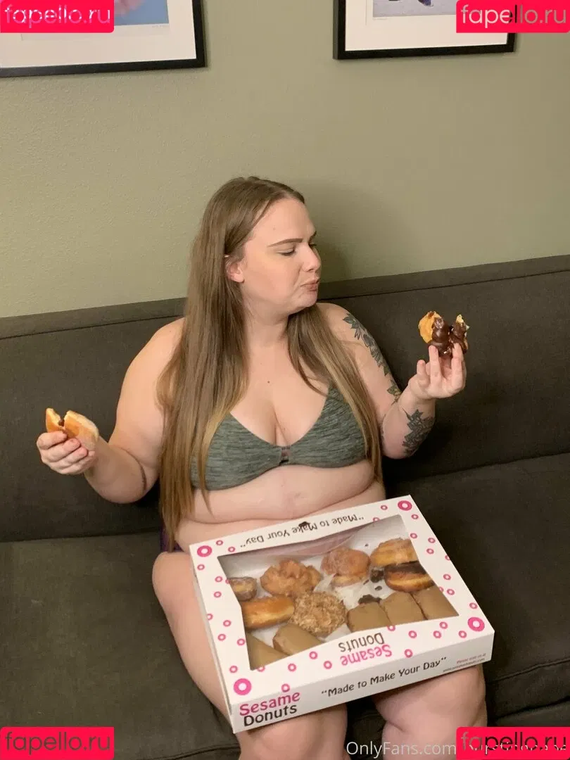 burstingbabe Onlyfans Photo Gallery 
