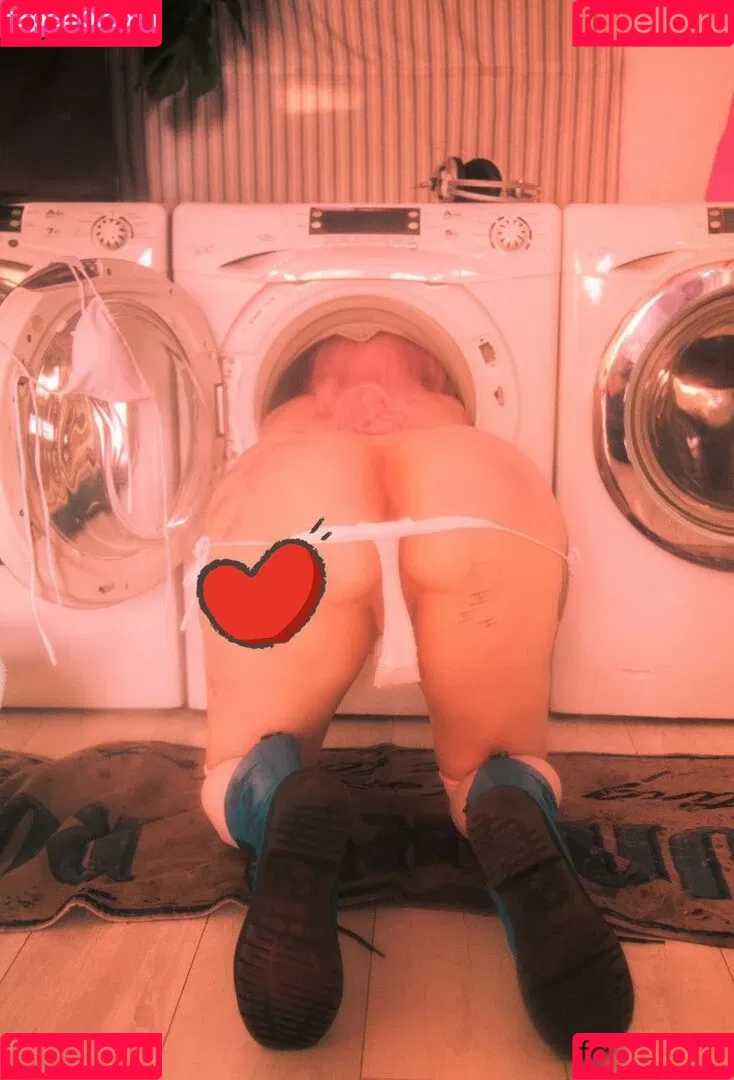 awesomi Onlyfans Photo Gallery 