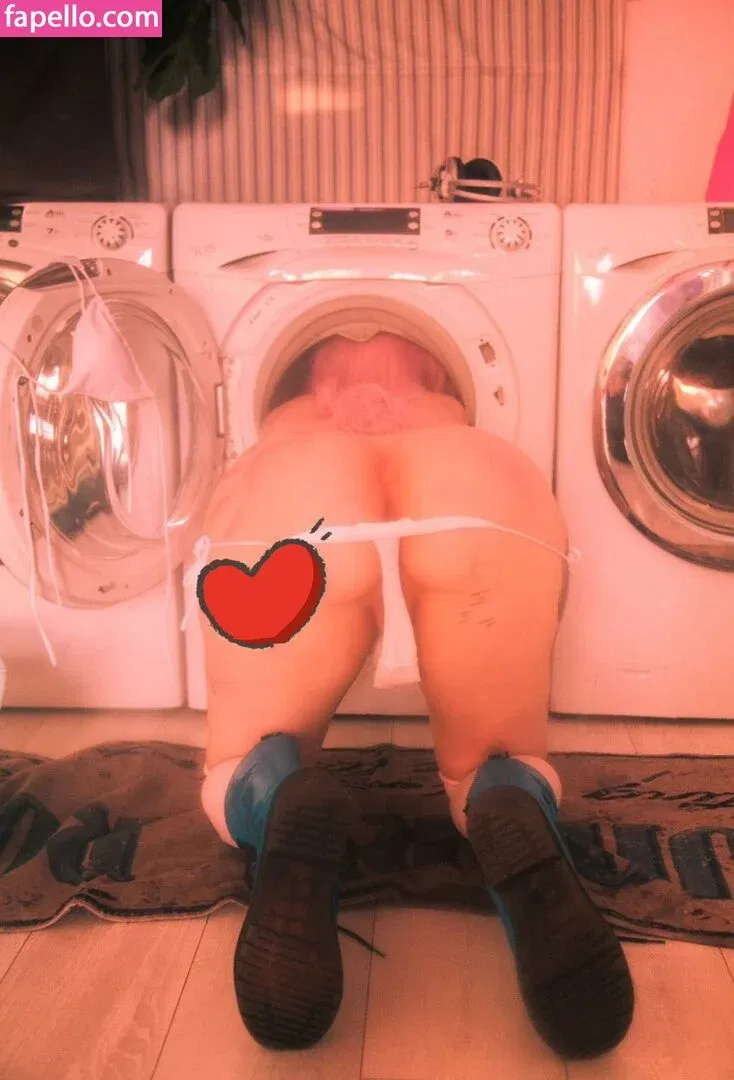 awesomi Onlyfans Photo Gallery 