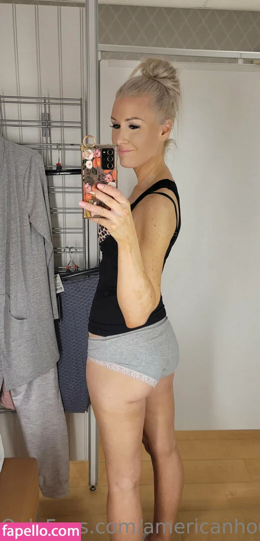 americanhousewife Onlyfans Photo Gallery 