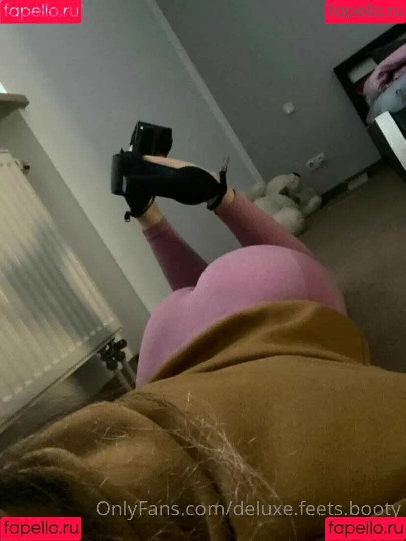 deluxe.feets.booty Onlyfans Photo Gallery 