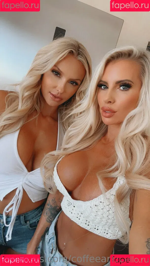 coffeeandcleavage Onlyfans Photo Gallery 