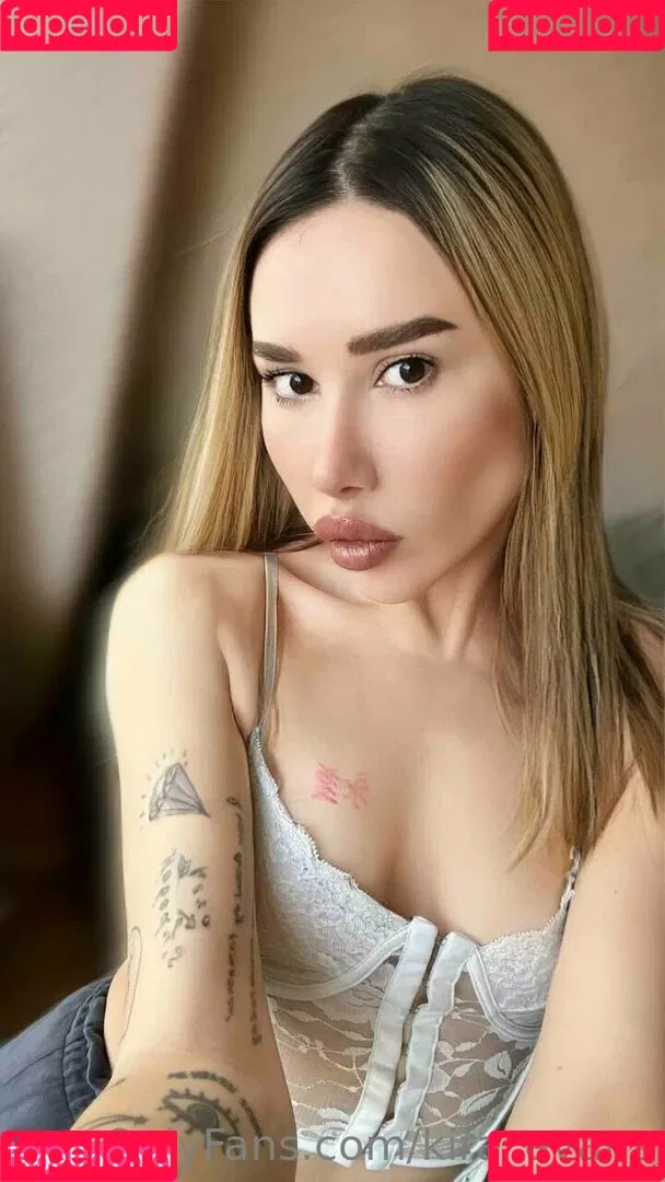 kira_evans Onlyfans Photo Gallery 