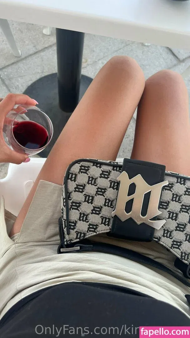 kira_evans Onlyfans Photo Gallery 