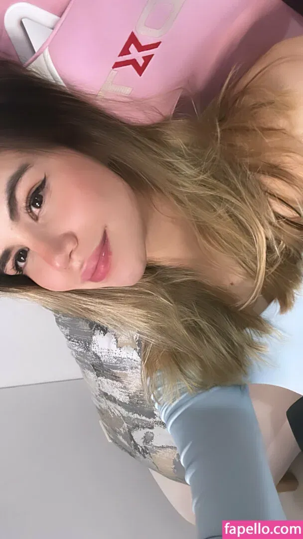 sofia18x Onlyfans Photo Gallery 