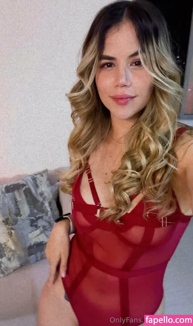 sofia18x Onlyfans Photo Gallery 
