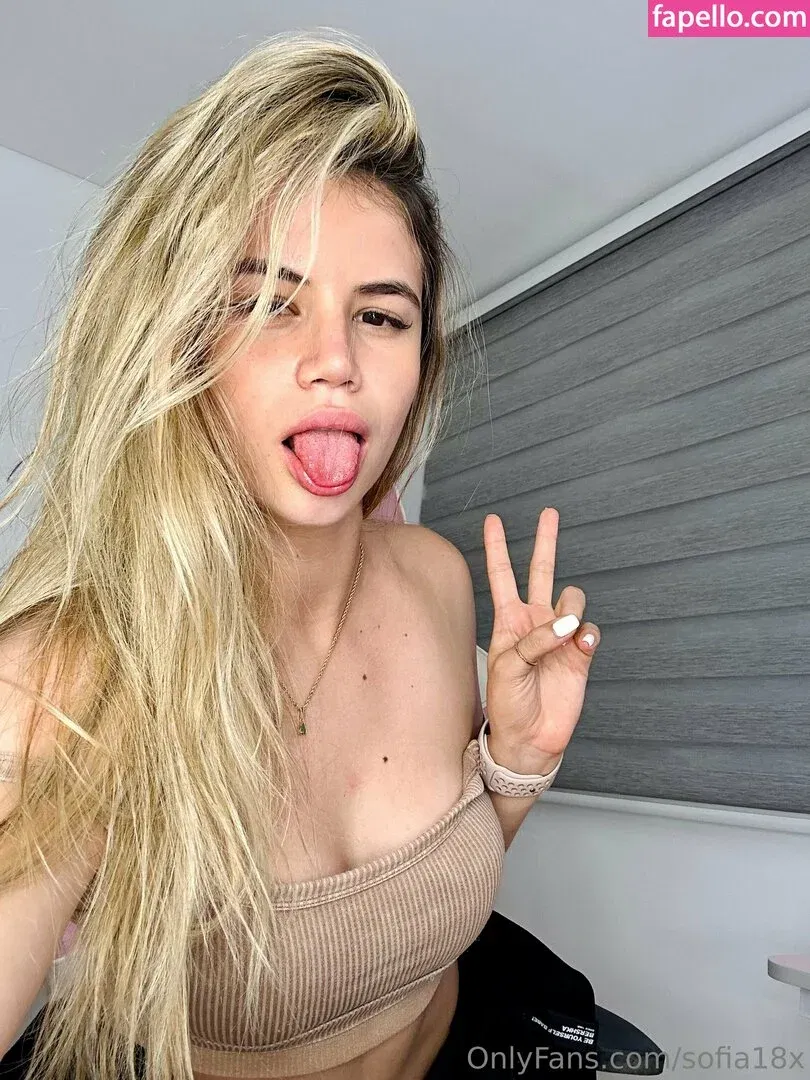 sofia18x Onlyfans Photo Gallery 