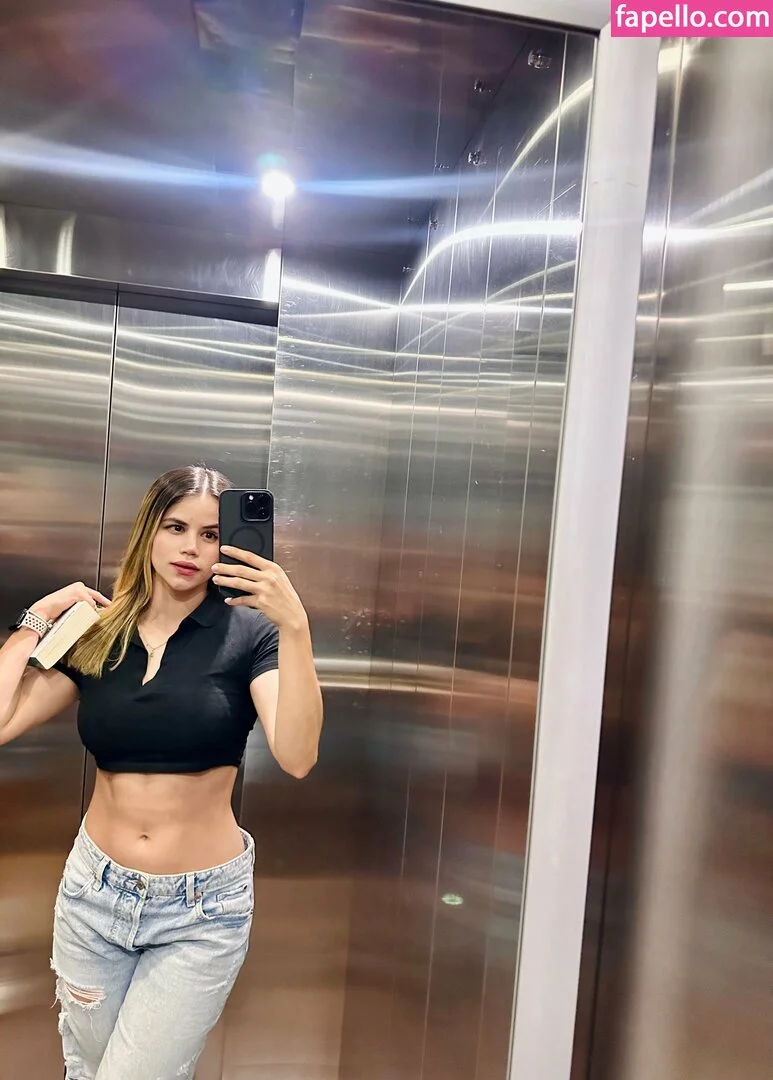 sofia18x Onlyfans Photo Gallery 