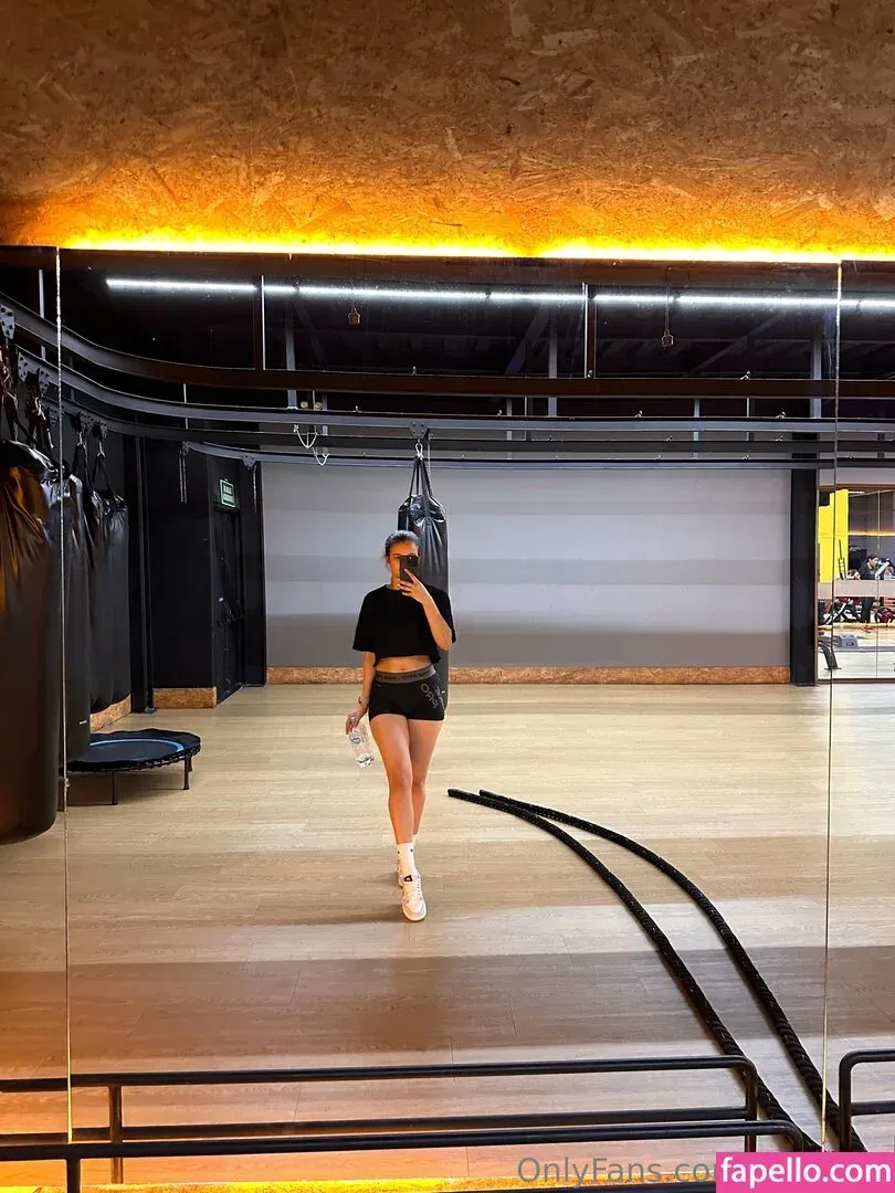 sofia18x Onlyfans Photo Gallery 