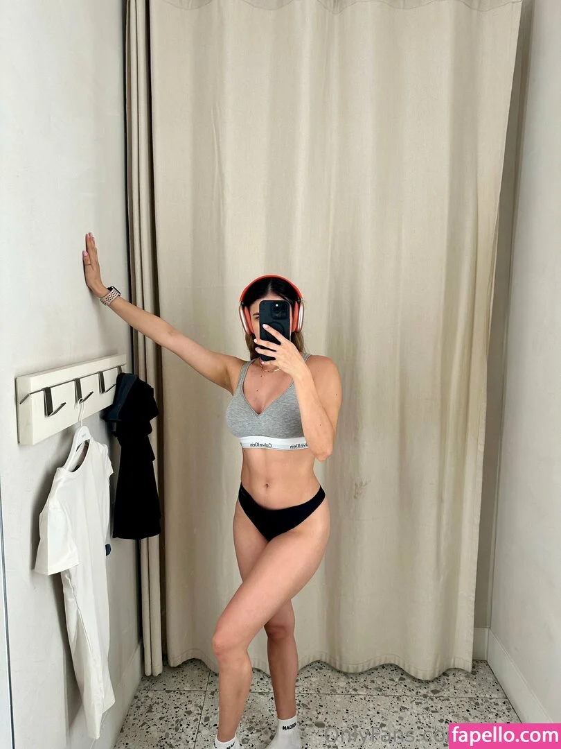 sofia18x Onlyfans Photo Gallery 