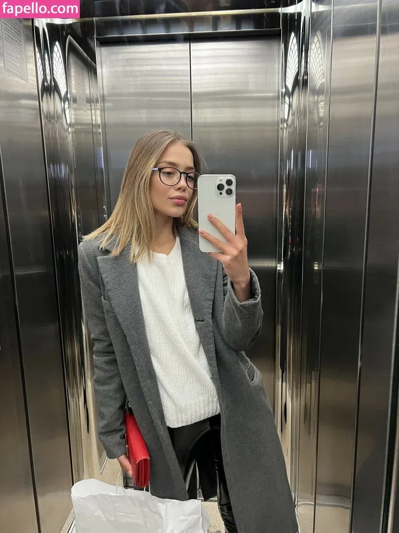 miwallbank Onlyfans Photo Gallery 