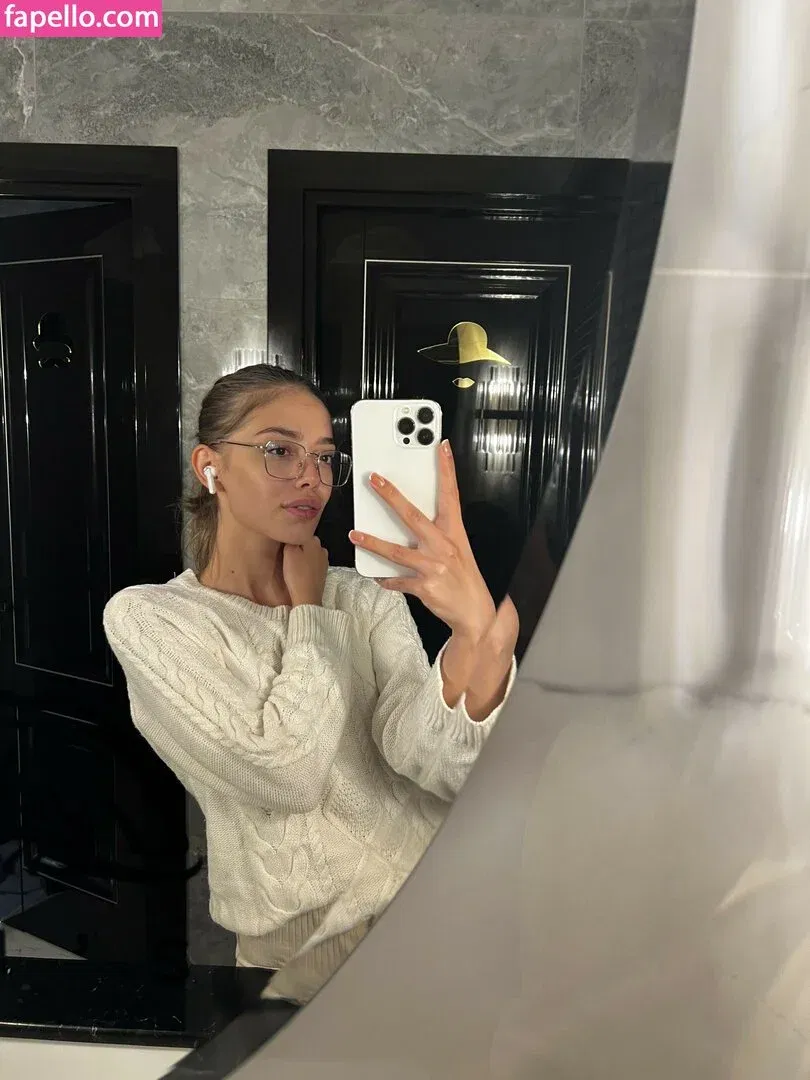 miwallbank Onlyfans Photo Gallery 