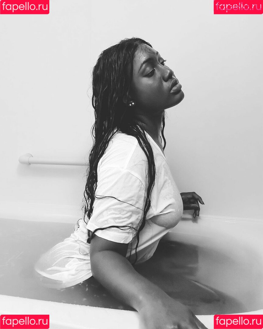 Paris.Senpai Onlyfans Photo Gallery 