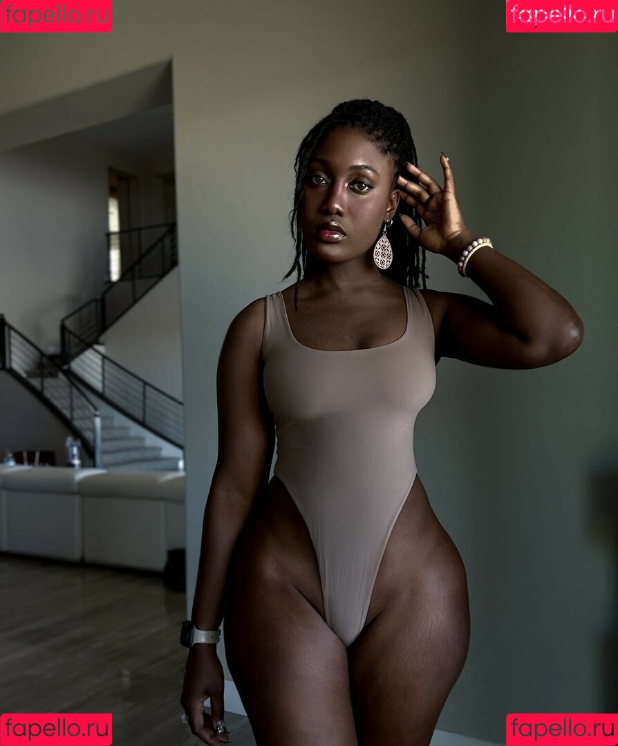 Paris.Senpai Onlyfans Photo Gallery 