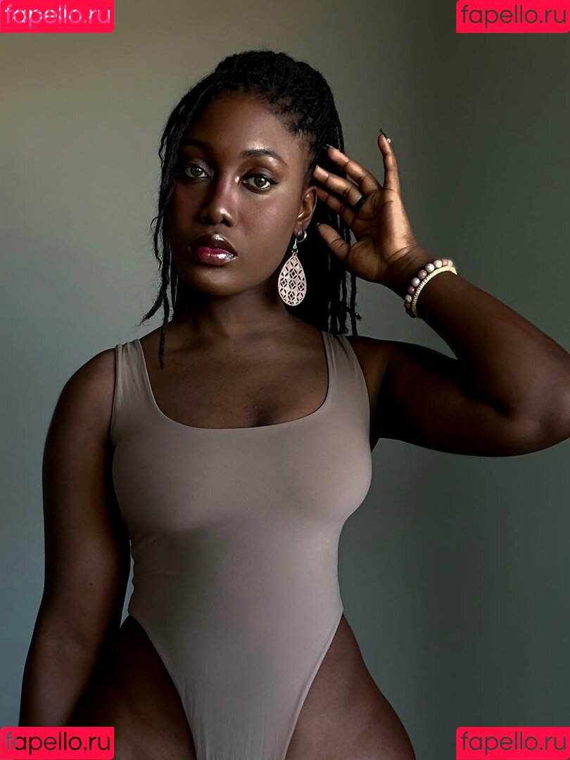 Paris.Senpai Onlyfans Photo Gallery 