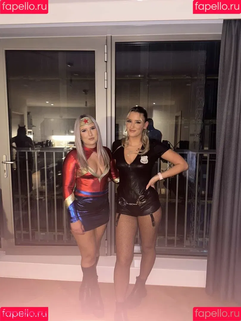 Hol Grace Onlyfans Photo Gallery 