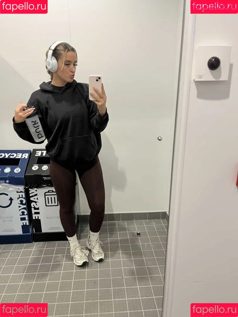 Hol Grace Onlyfans Photo Gallery 