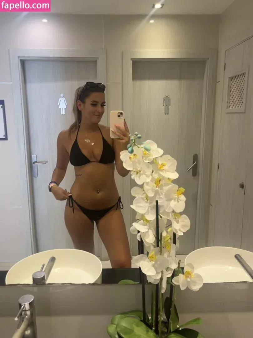 Hol Grace Onlyfans Photo Gallery 