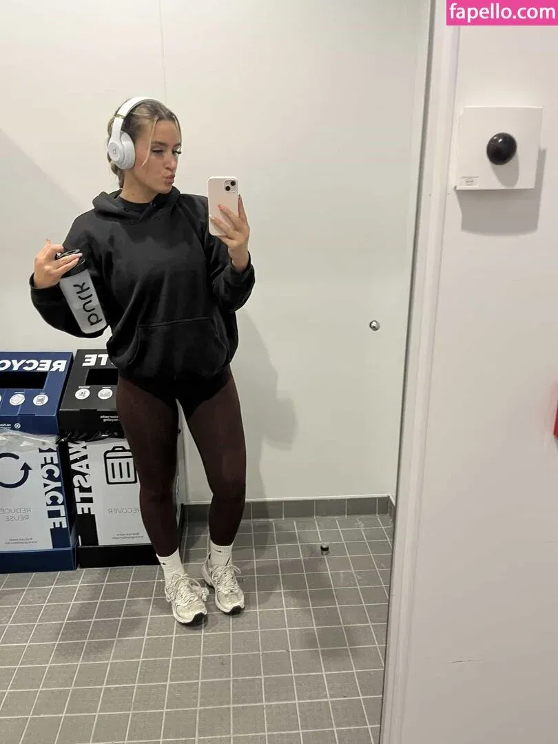 Hol Grace Onlyfans Photo Gallery 