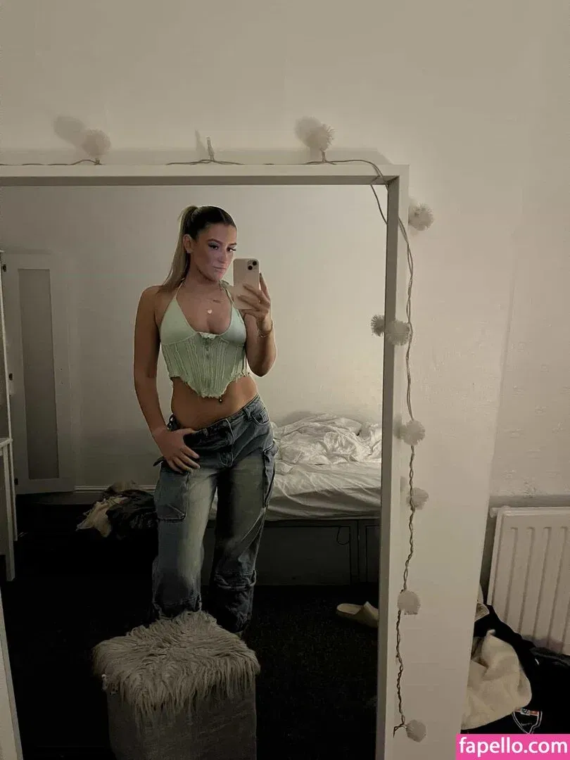 Hol Grace Onlyfans Photo Gallery 