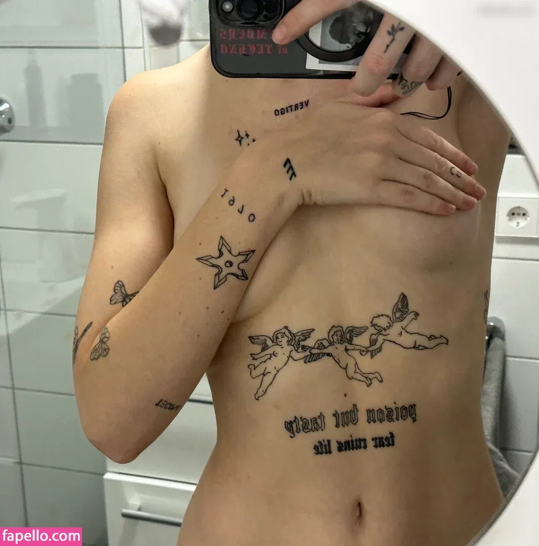 littlebllkkitty Onlyfans Photo Gallery 