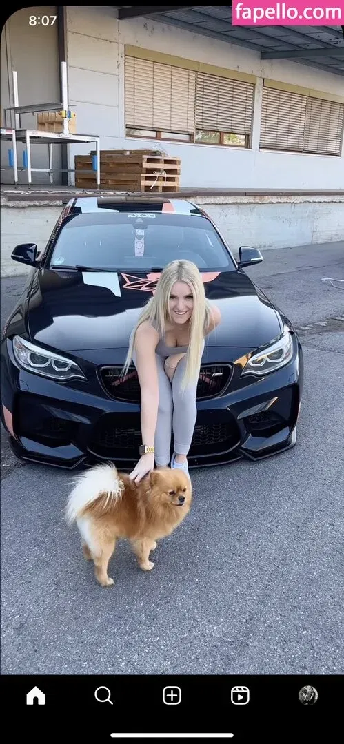 Stefanie Sutton Onlyfans Photo Gallery 