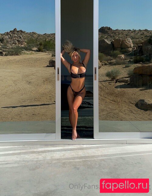 Stefanie Sutton Nude Onlyfans Photo 24