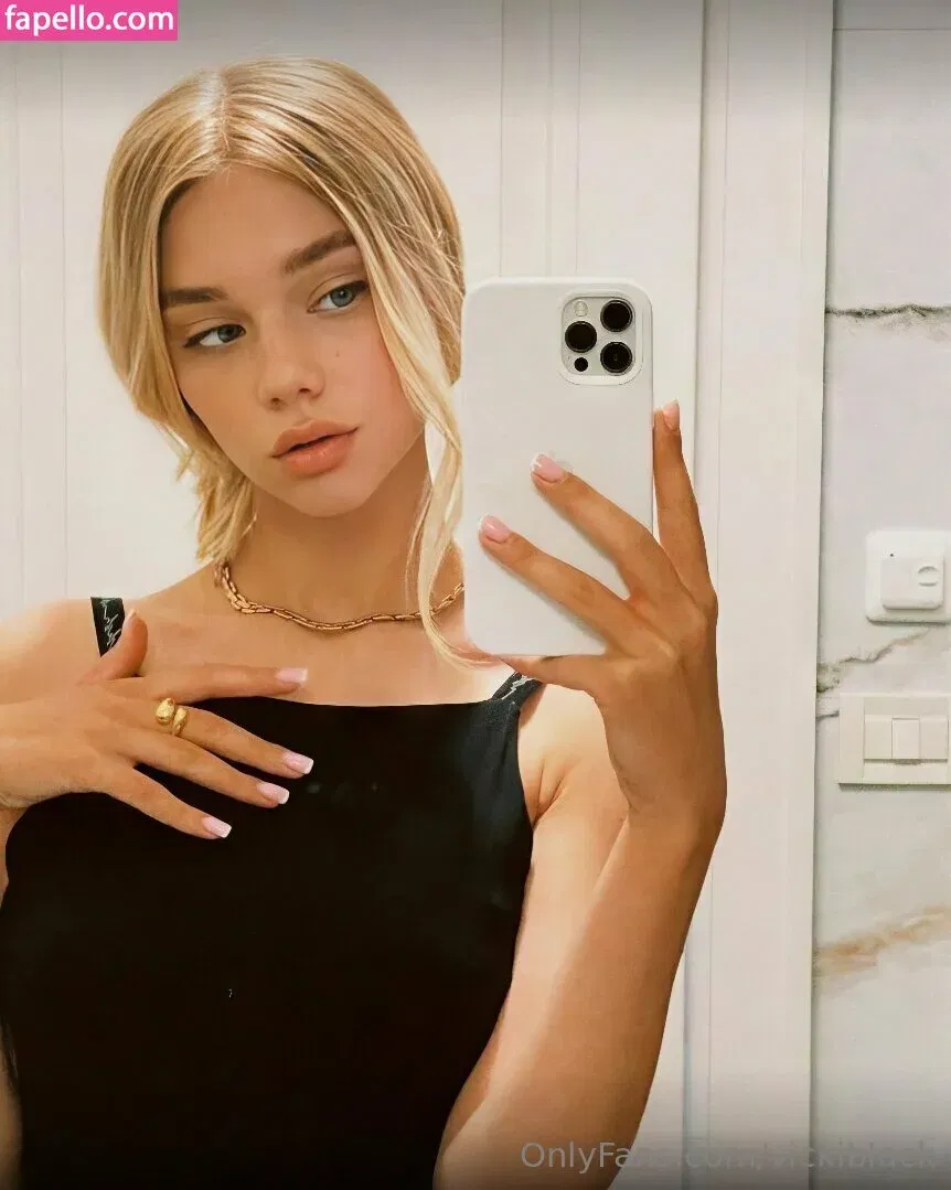 vickiblack Onlyfans Photo Gallery 