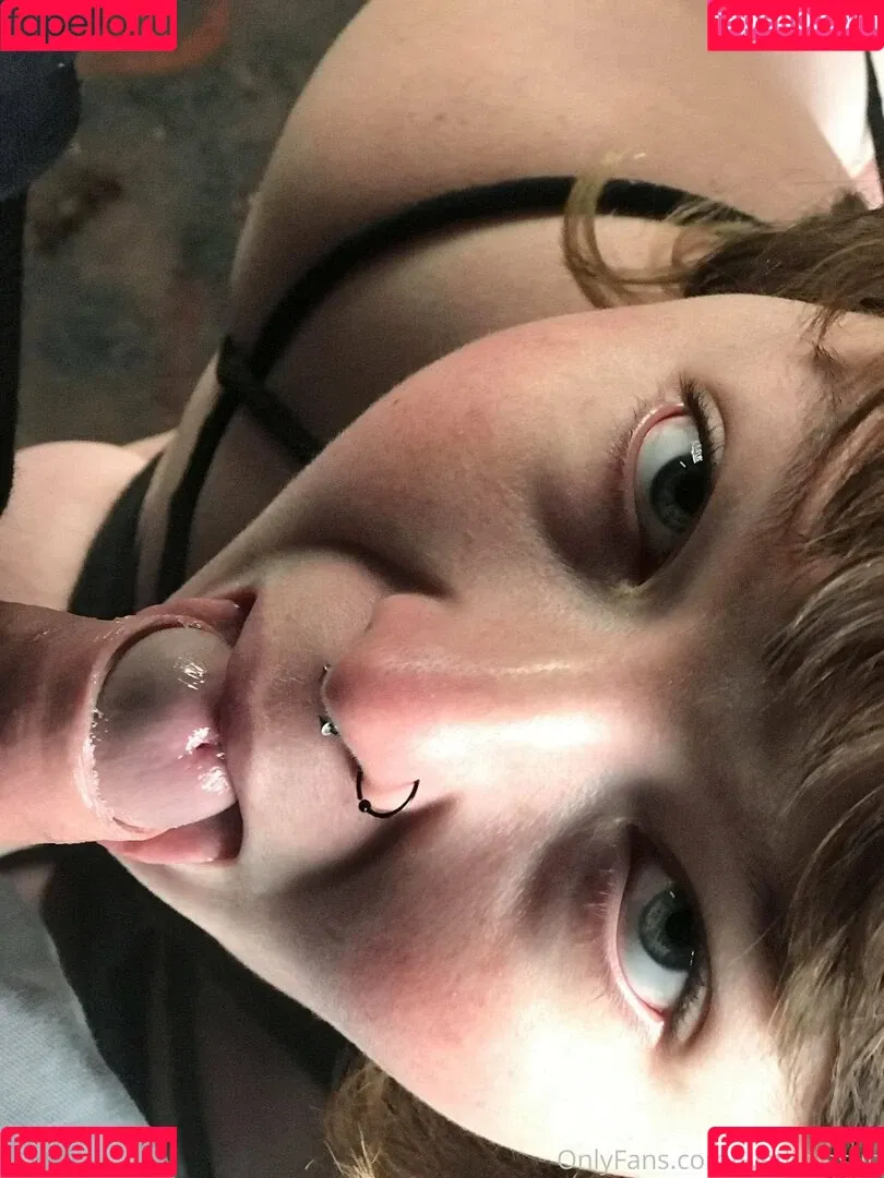 wetlittlesub Onlyfans Photo Gallery 