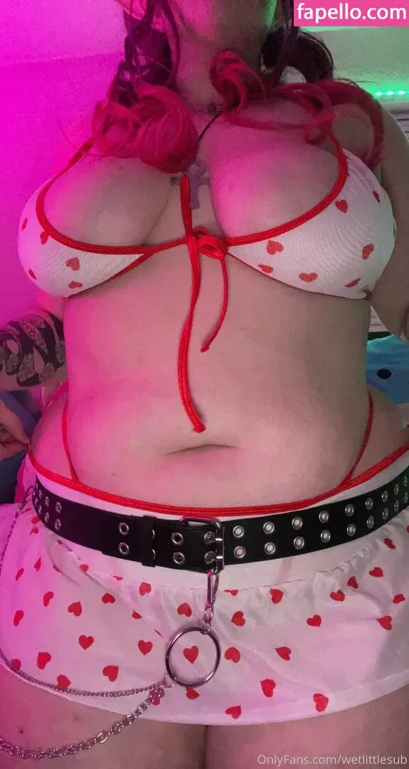 wetlittlesub Onlyfans Photo Gallery 