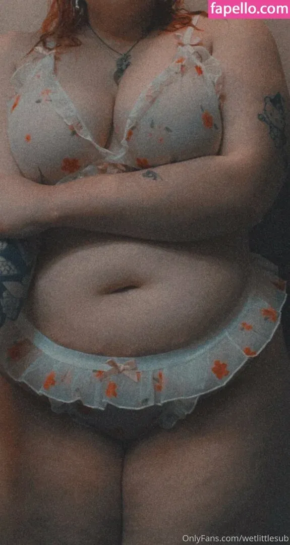 wetlittlesub Onlyfans Photo Gallery 