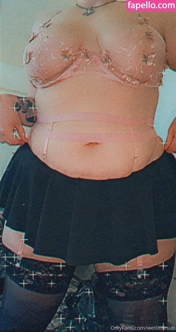 wetlittlesub Onlyfans Photo Gallery 