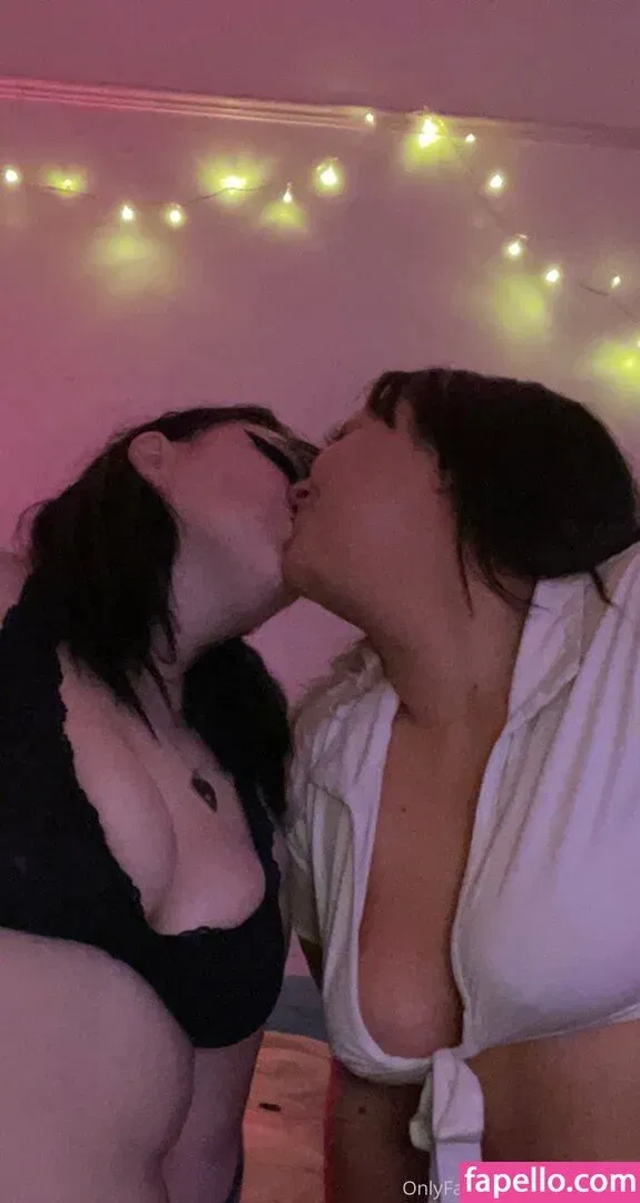 wetlittlesub Onlyfans Photo Gallery 