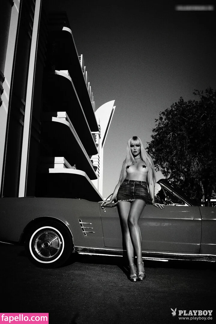 Bonnie Strange Onlyfans Photo Gallery 