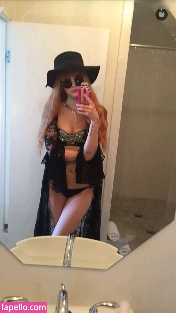 Bonnie Strange Onlyfans Photo Gallery 