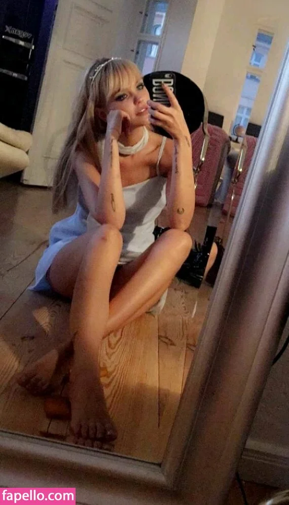 Bonnie Strange Onlyfans Photo Gallery 