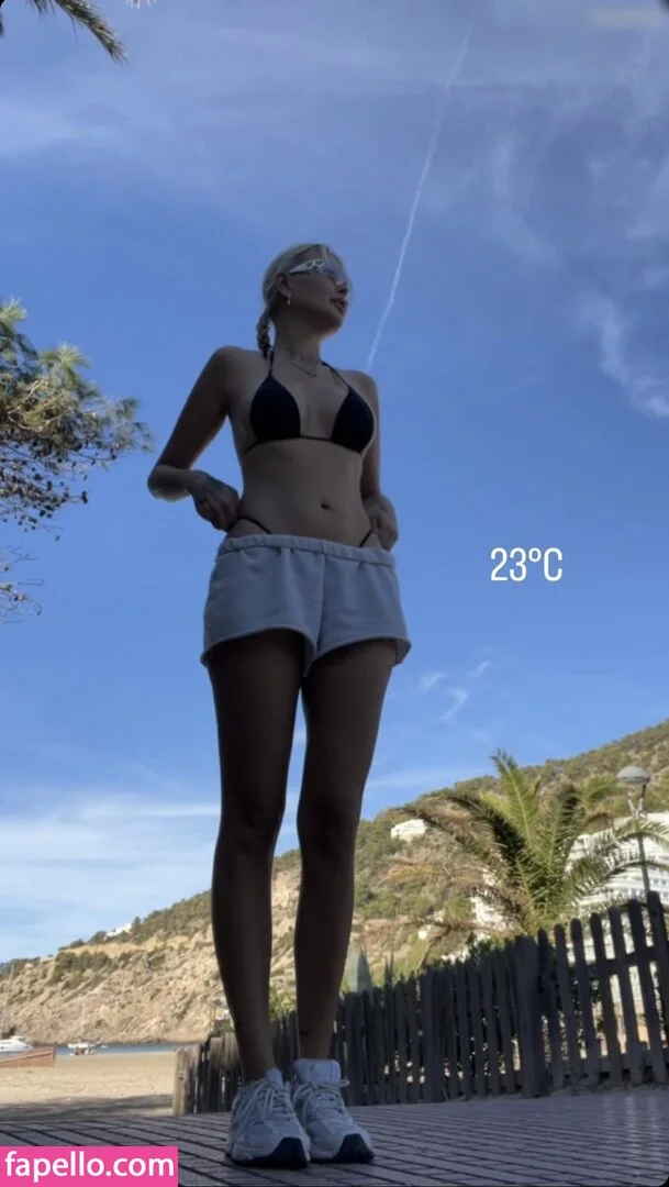 Bonnie Strange Onlyfans Photo Gallery 