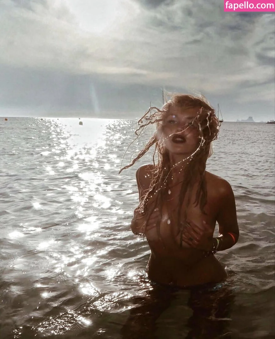 Bonnie Strange Onlyfans Photo Gallery 