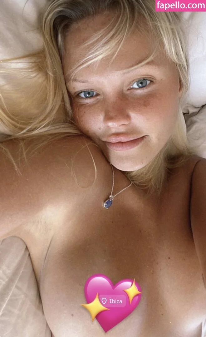 Bonnie Strange Onlyfans Photo Gallery 